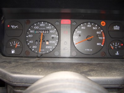 Tacho.jpg (57.54 KiB) 1821 mal betrachtet Tacho.jpg