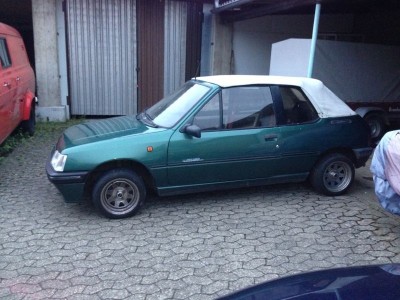 Peugeot_205_Seite_nachher.jpg