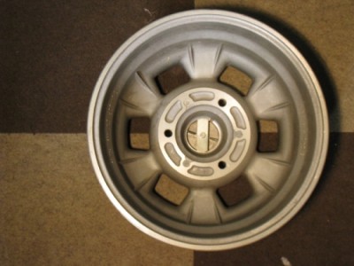 Felge1_hinten.JPG (171.84 KiB) 802 mal betrachtet Felge1_hinten.JPG