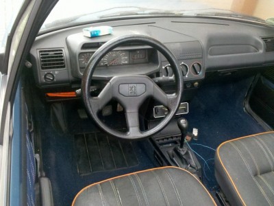 205cockpit.jpg (142.69 KiB) 7177 mal betrachtet 205cockpit.jpg