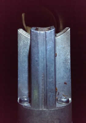 Bolzen seitlich.jpg (79.46 KiB) 2422 mal betrachtet Bolzen seitlich.jpg