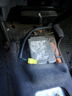 Stecker an MIttelkonsole_450x600.jpg (61.44 KiB) 3097 mal betrachtet Stecker an MIttelkonsole_450x600.jpg