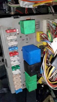 Sicherungskasten.jpg (25.44 KiB) 12136 mal betrachtet Sicherungskasten.jpg