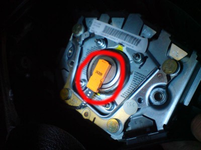 Airbag.jpg (82.92 KiB) 1000 mal betrachtet Airbag.jpg